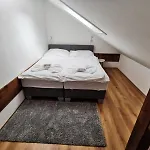 아파트 Apartmanovy Dom Fatrapark - Ap 318, Ap 306 Mezonet *