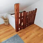 Apartmanovy Dom Fatrapark - Ap 318, Ap 306 Mezonet 루좀베로크