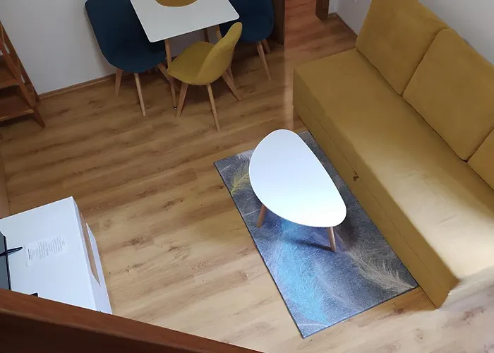公寓 Apartmanovy Dom Fatrapark - Ap 318, Ap 306 Mezonet 鲁容贝罗克