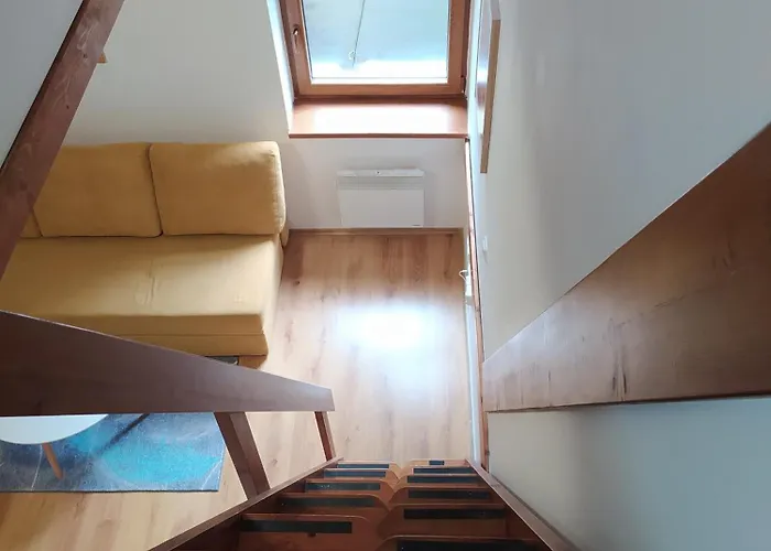 公寓 Apartmanovy Dom Fatrapark - Ap 318, Ap 306 Mezonet 鲁容贝罗克