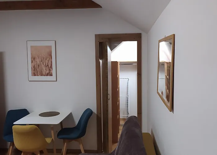 公寓 Apartmanovy Dom Fatrapark - Ap 318, Ap 306 Mezonet 鲁容贝罗克